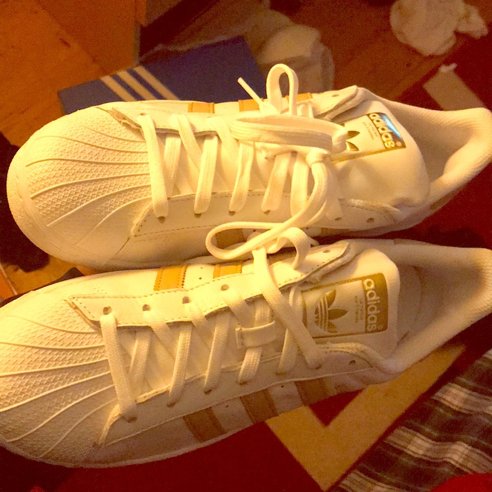 Adidas Superstar shell Toes ‼️BRAND NEW‼️